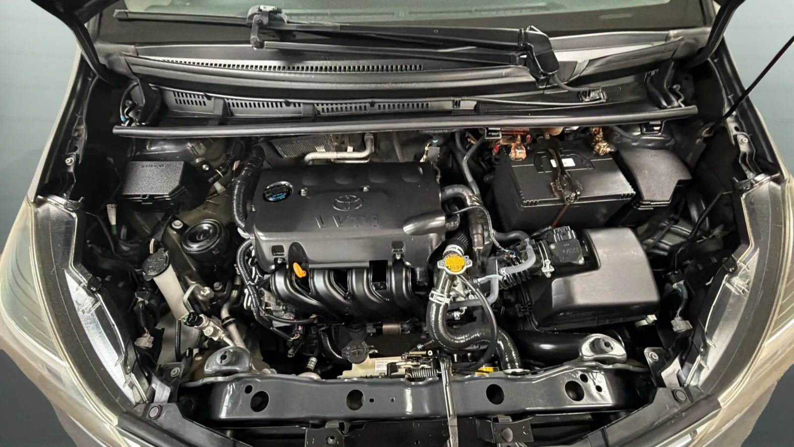 Used 2015 Toyota Yaris L FWD image 21