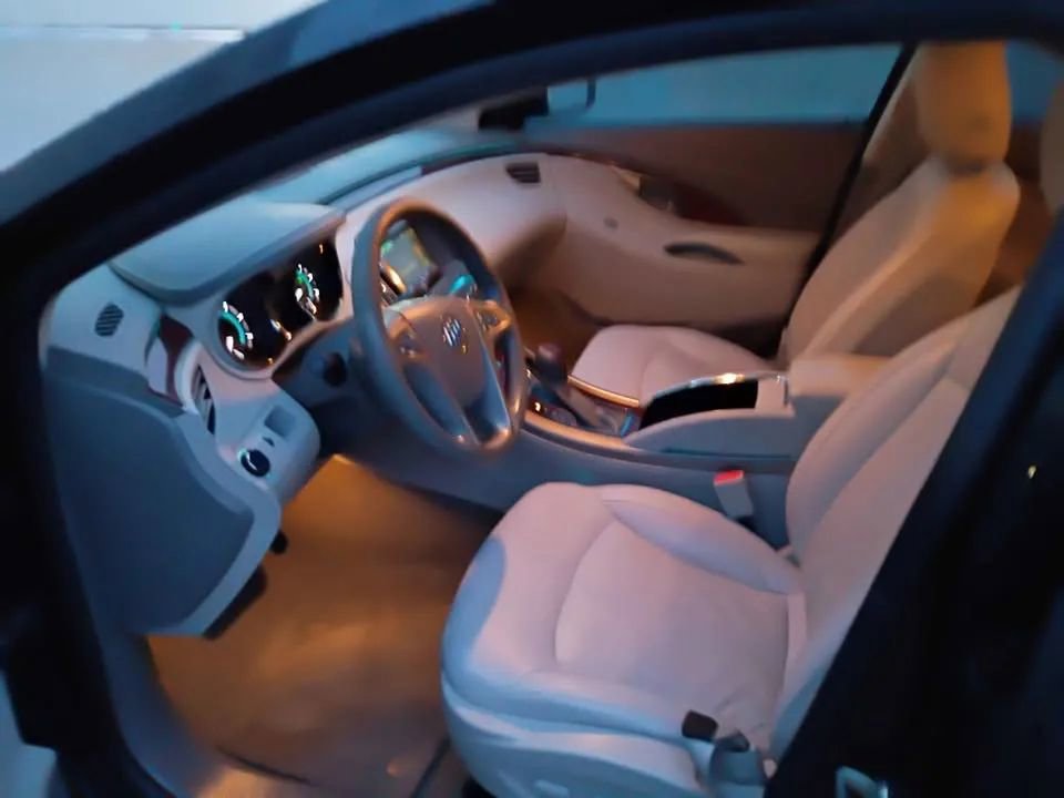 Used 2013 Buick LaCrosse FWD image 7