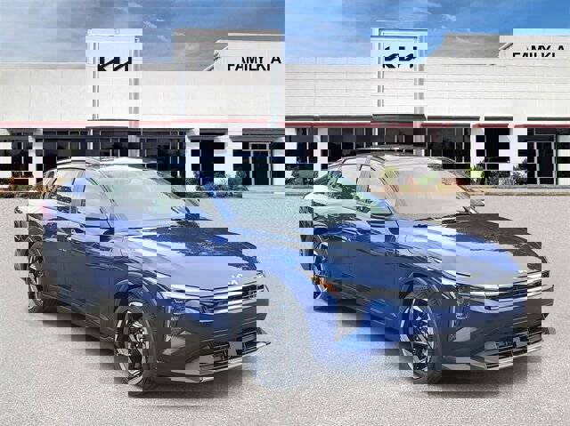 New 2025 Kia K4 EX