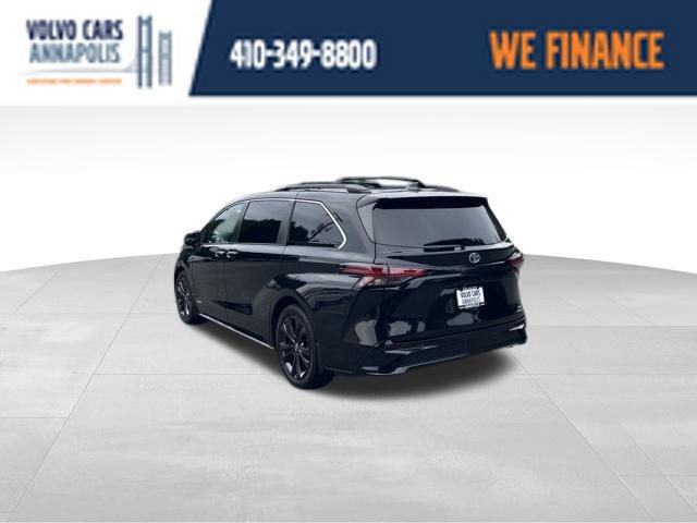 Used 2021 Toyota Sienna XSE w/ XSE Plus Package FWD image 6