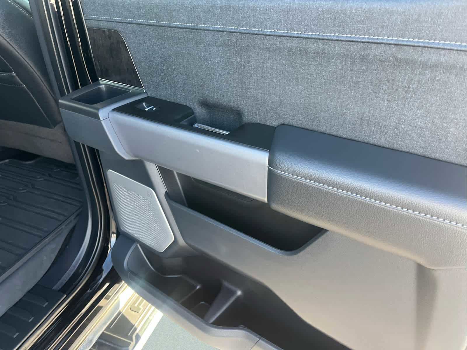 Used 2022 Ford F150 Lariat w/ Equipment Group 502A High image 25