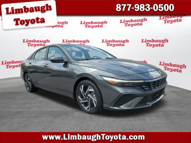 Used 2025 Hyundai Elantra Sport FWD image 1