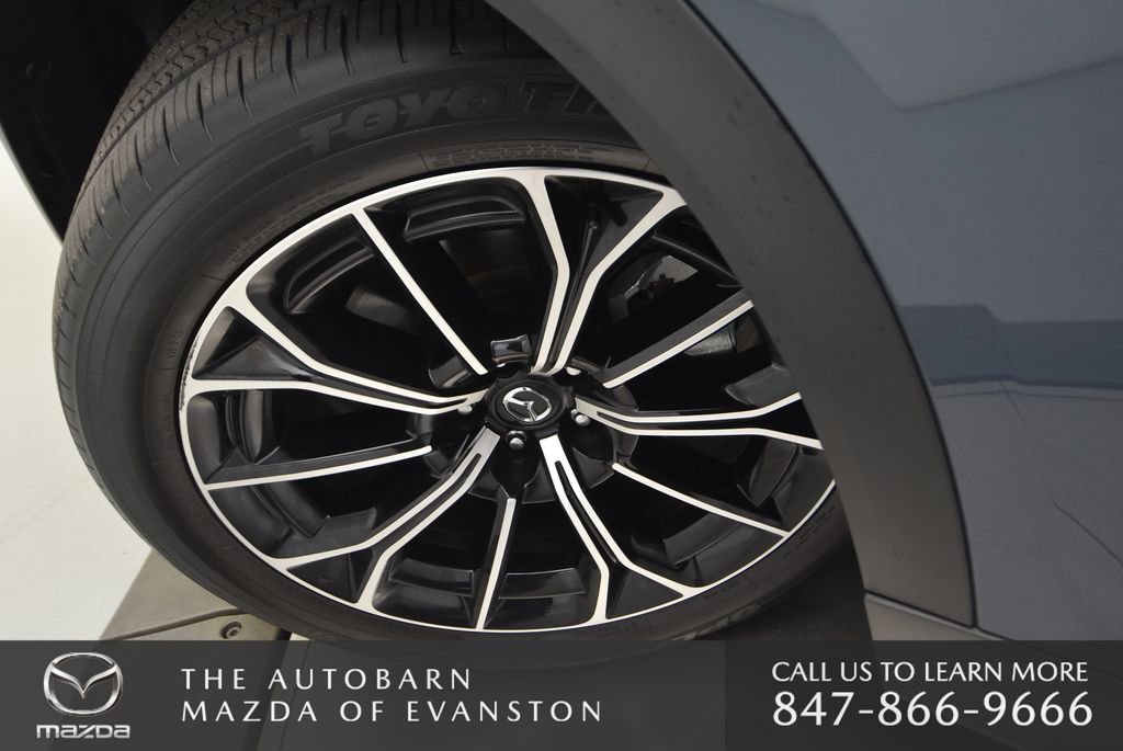 Certified 2025 MAZDA CX-70 Plug-In Hybrid w/ Premium Pkg AWD/4WD image 39
