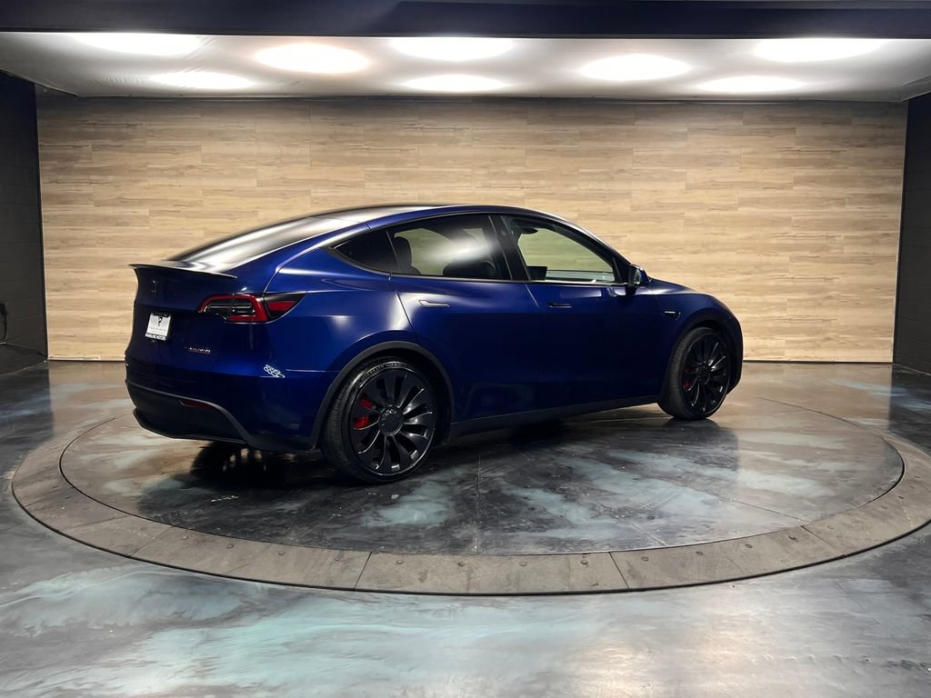 Used 2023 Tesla Model Y Performance AWD/4WD image 17