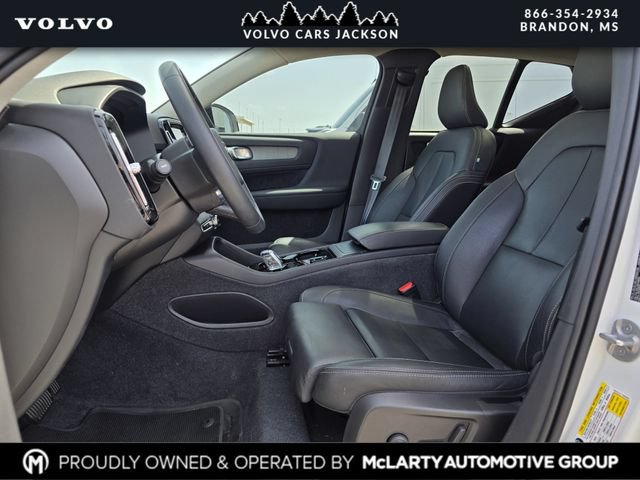 Used 2024 Volvo XC40 B5 Plus w/ Protection Package Premier AWD/4WD image 14