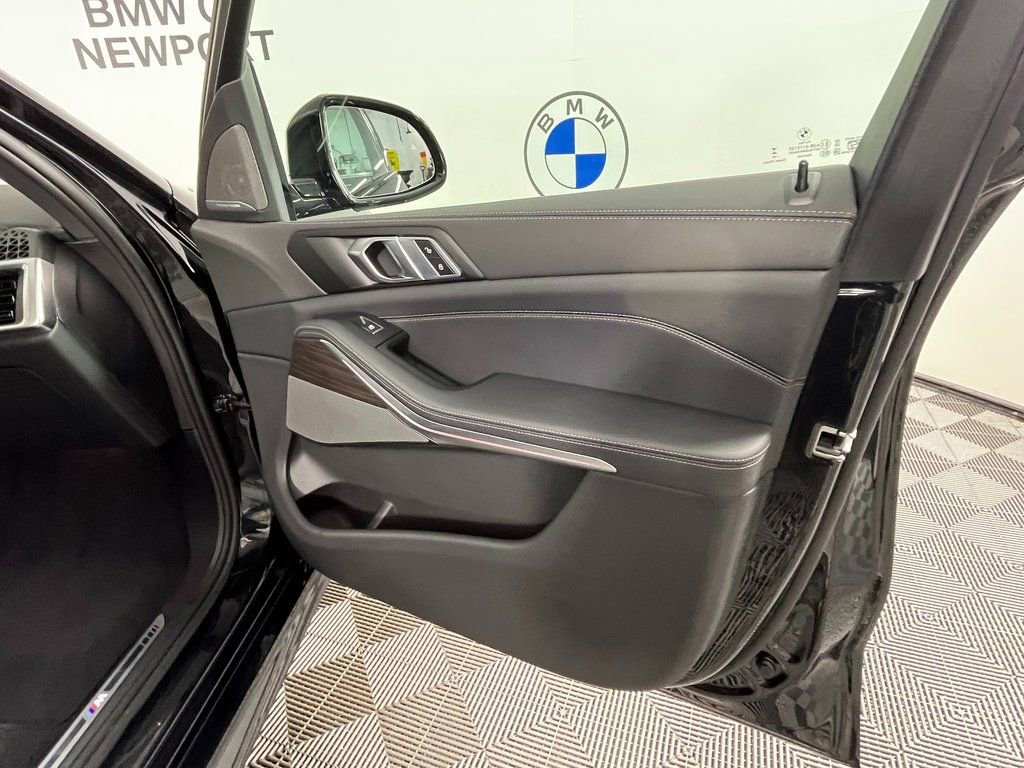 Certified 2026 BMW X5 xDrive40i w/ M Sport Package image 25