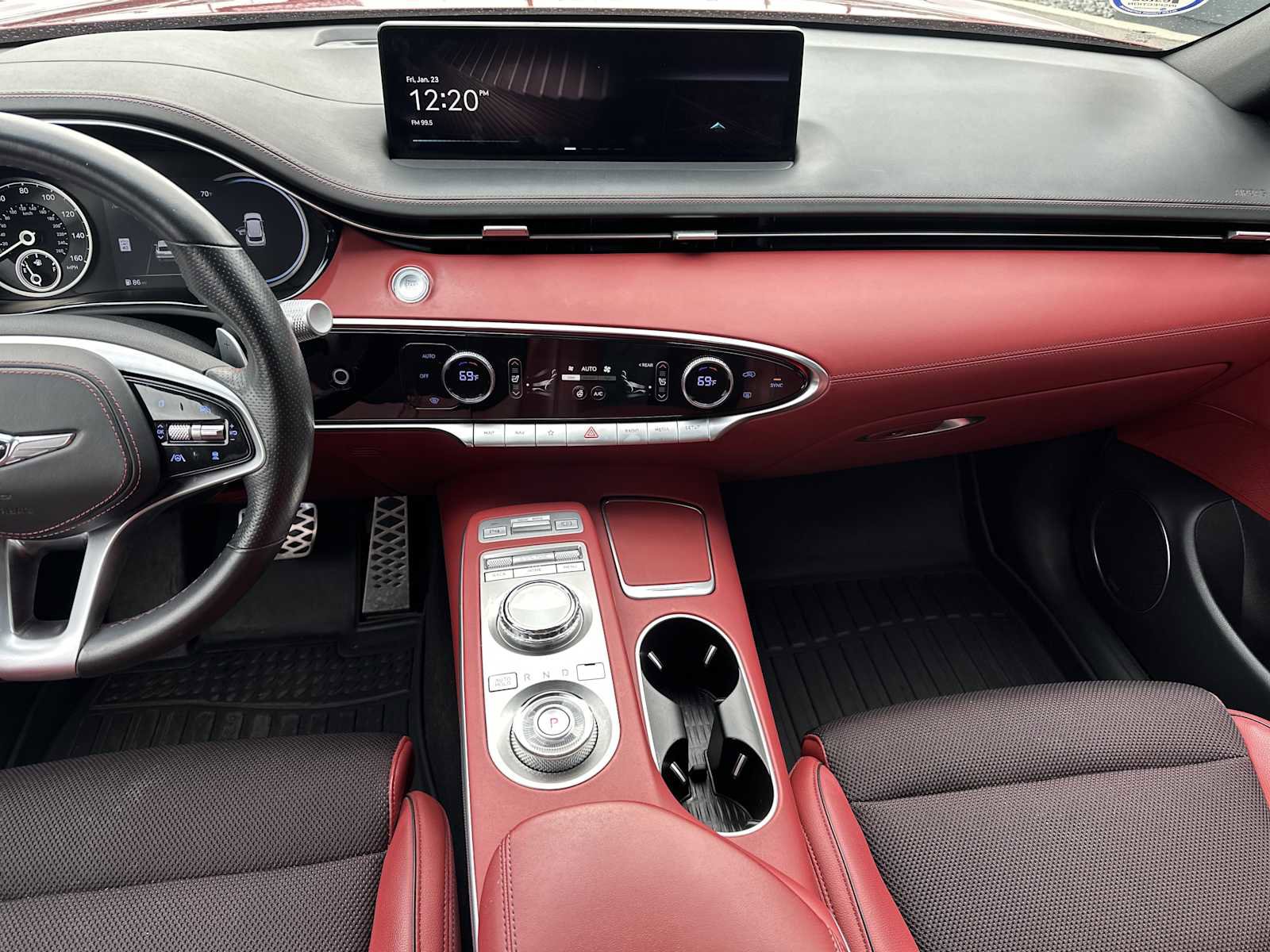 Used 2022 Genesis GV70 2.5T w/ Sport Prestige Package image 10