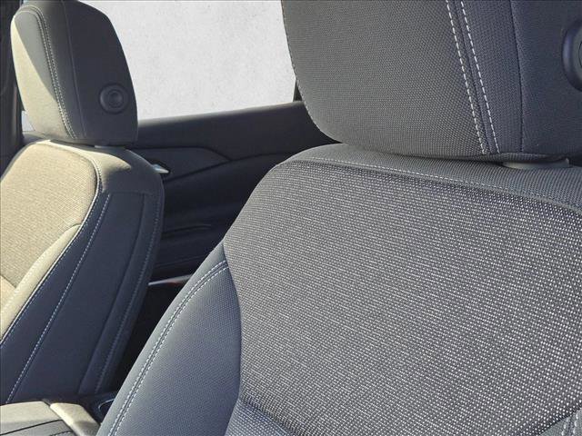 Used 2024 Chevrolet Traverse LT image 13
