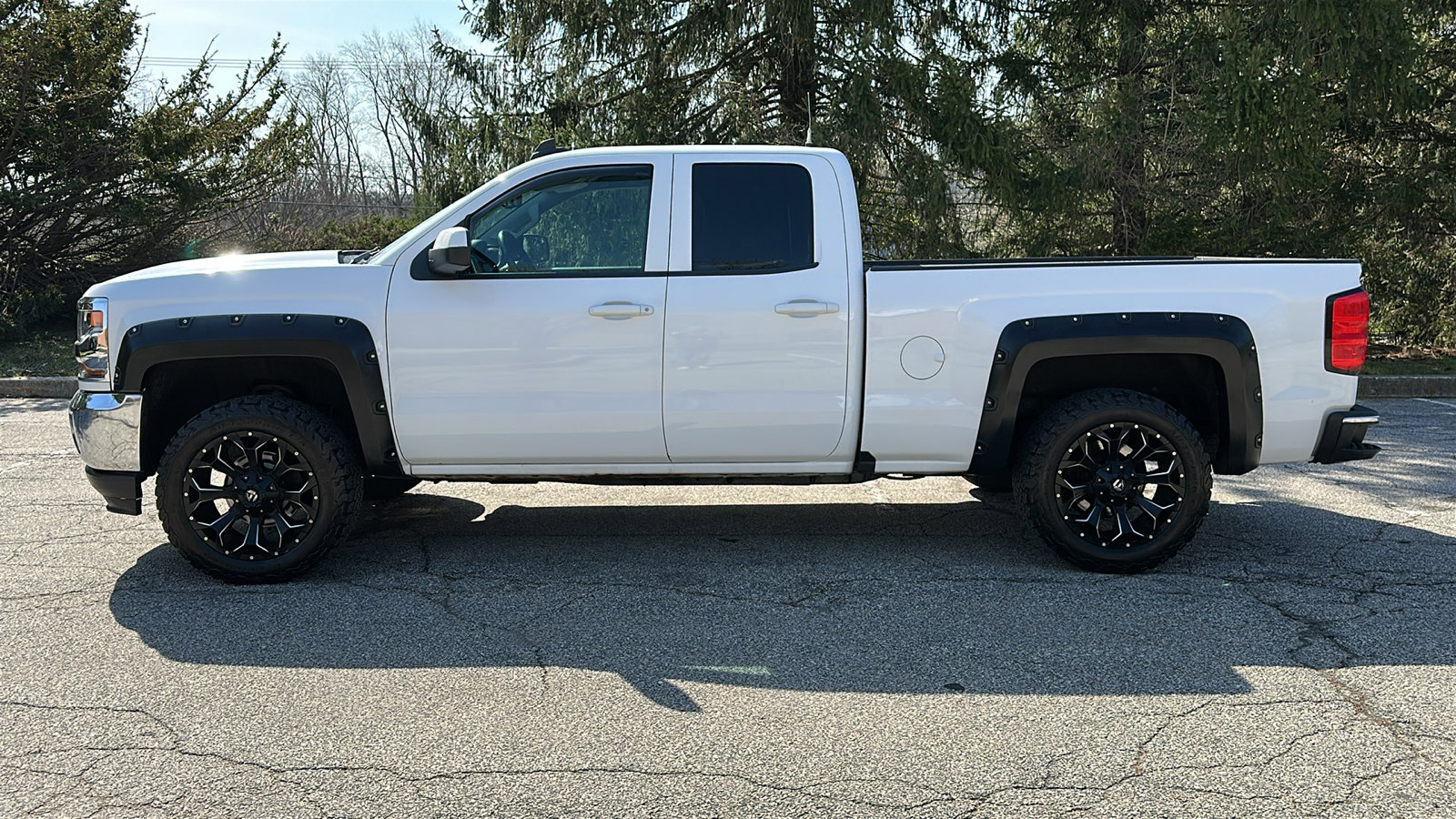Used 2018 Chevrolet Silverado 1500 LT w/ All Star Edition image 27