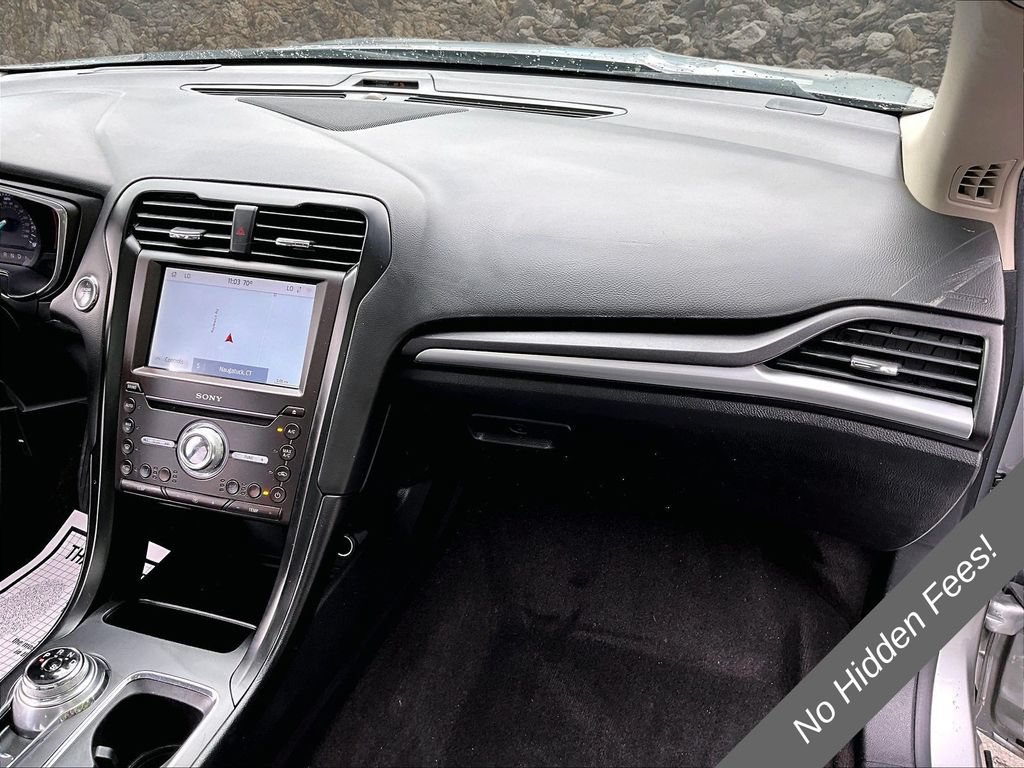 Used 2020 Ford Fusion Titanium AWD/4WD image 15