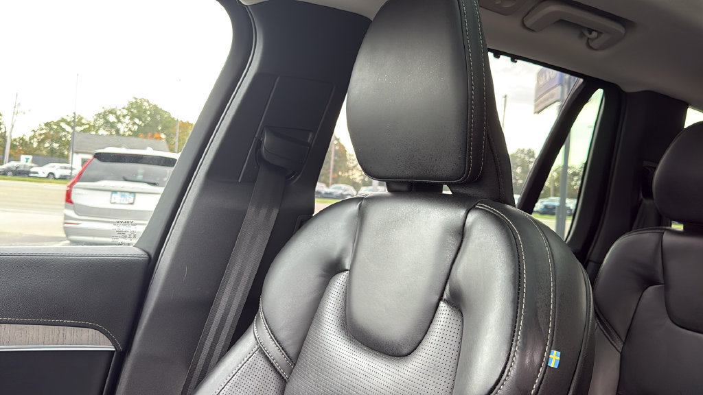 Used 2024 Volvo XC90 T8 Ultimate AWD/4WD image 21