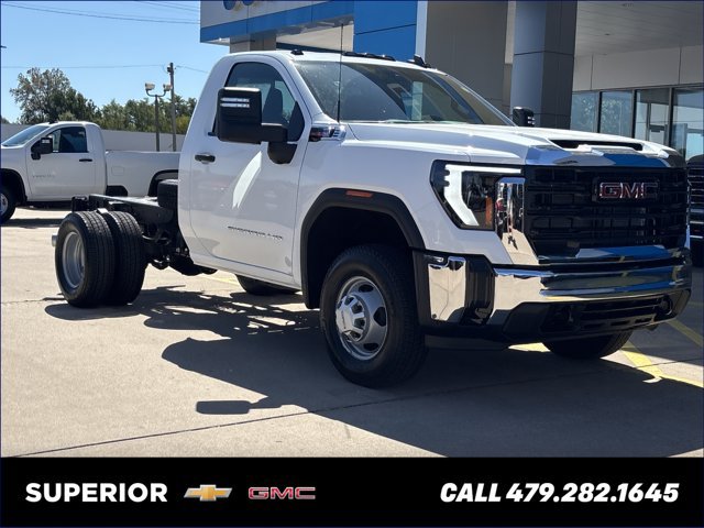 New 2026 GMC Sierra 3500 Pro w/ Convenience Package