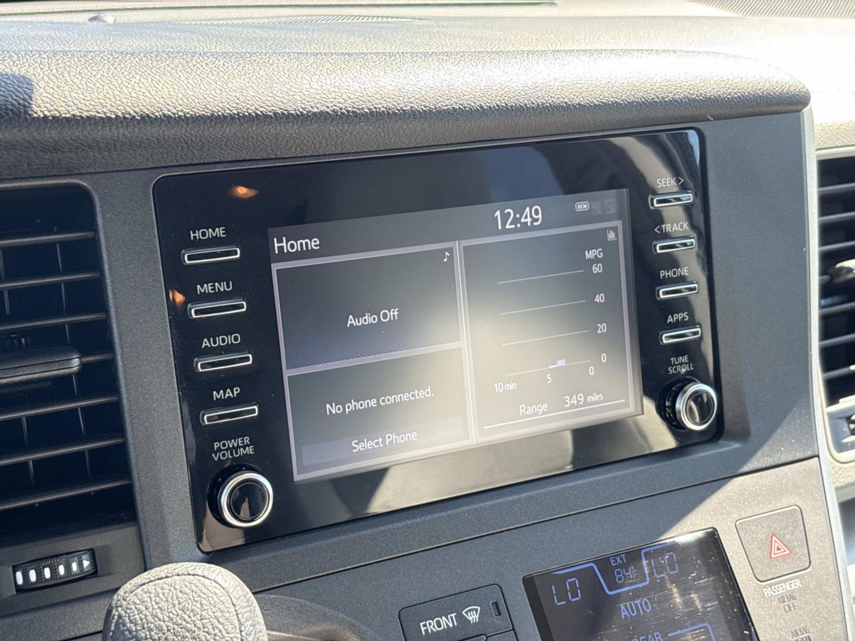 Used 2020 Toyota Sienna L FWD image 24