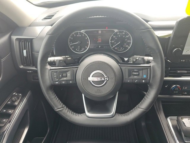 Used 2023 Nissan Pathfinder SL image 19