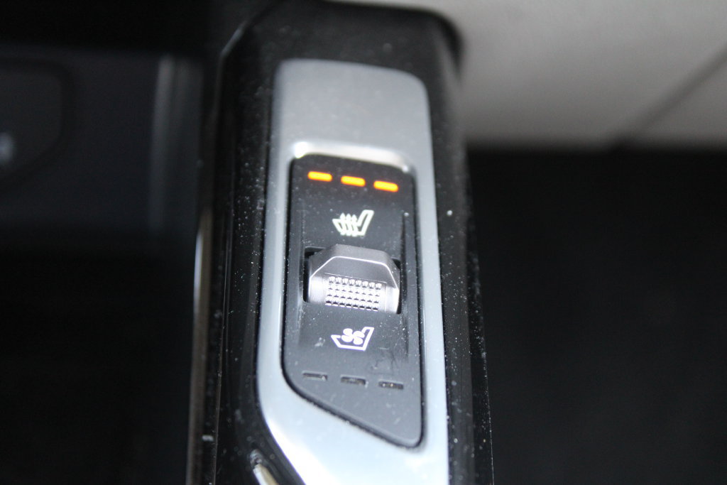 Certified 2024 Kia Sorento SX FWD image 46