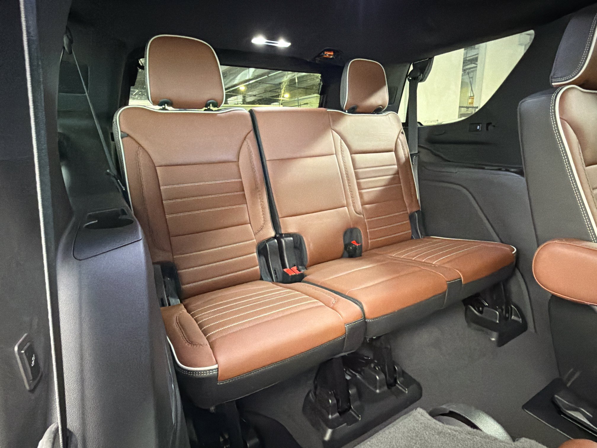 Used 2023 GMC Yukon Denali Ultimate AWD/4WD image 22