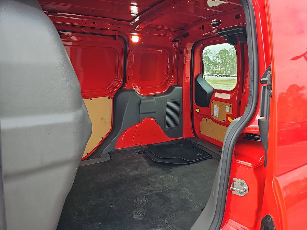 Used 2021 Ford Transit Connect XLT image 18