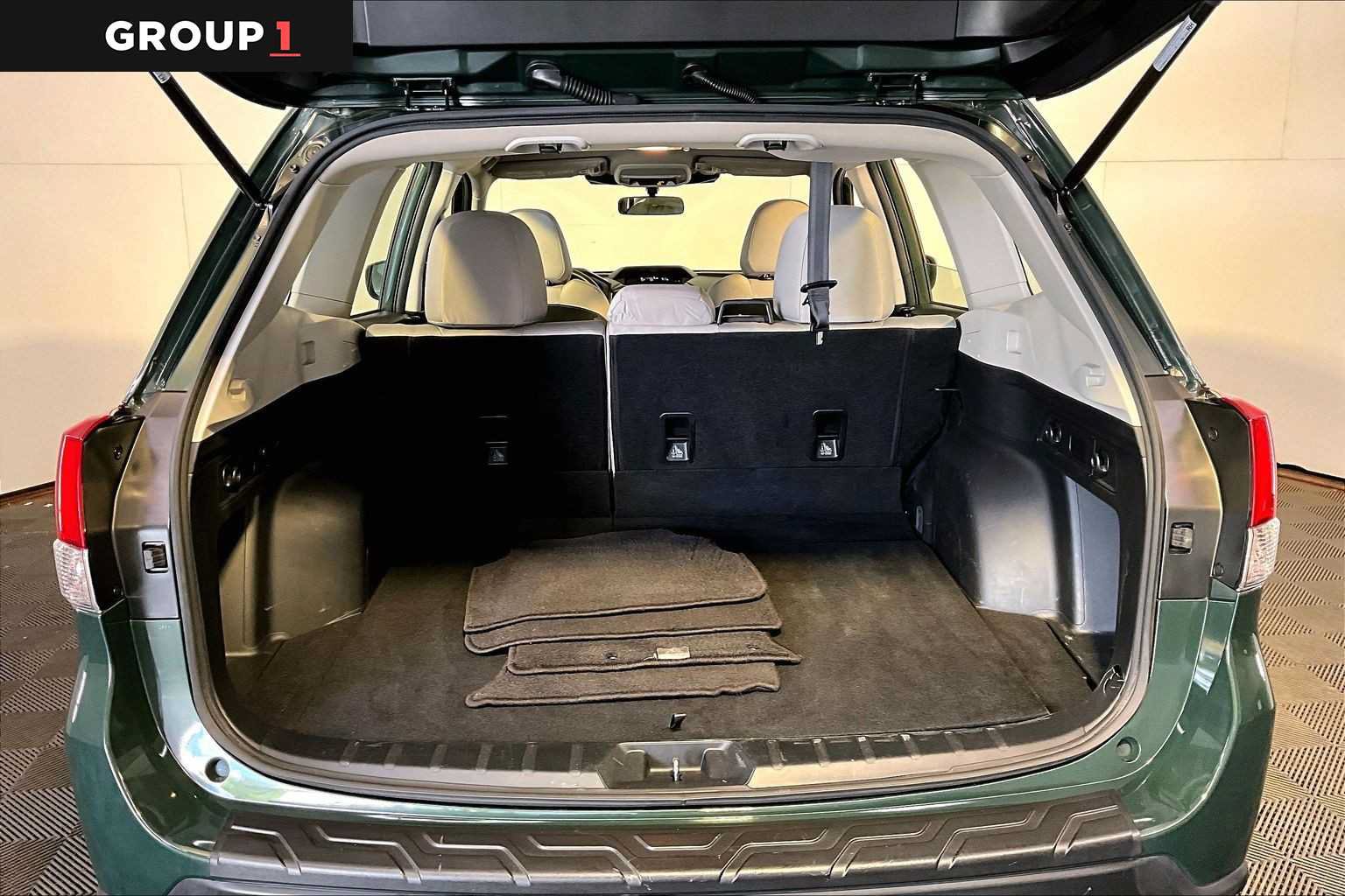 Used 2023 Subaru Forester AWD/4WD image 34