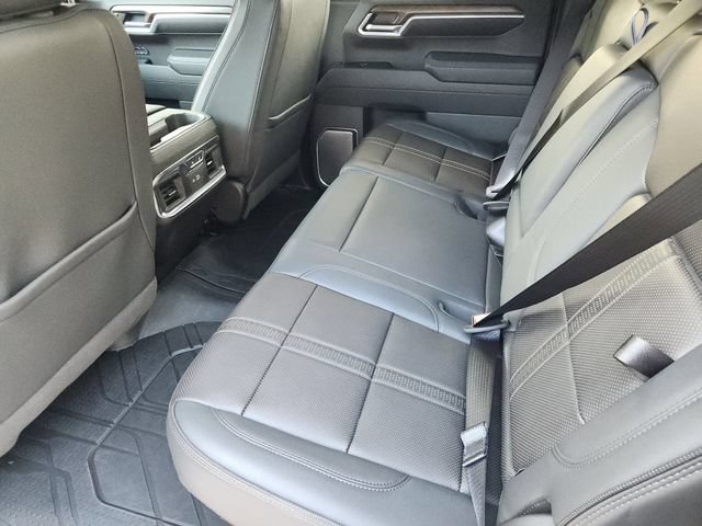 Used 2025 Chevrolet Silverado 1500 High Country w/ High Country Premium Package AWD/4WD image 32