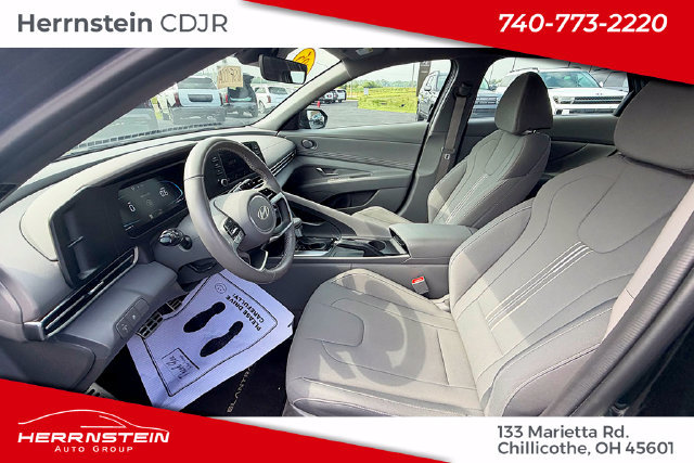 Used 2025 Hyundai Elantra Sport FWD image 14
