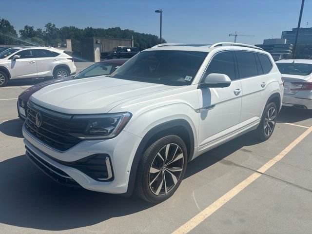 Used 2024 Volkswagen Atlas SEL Premium R-Line AWD/4WD image 1
