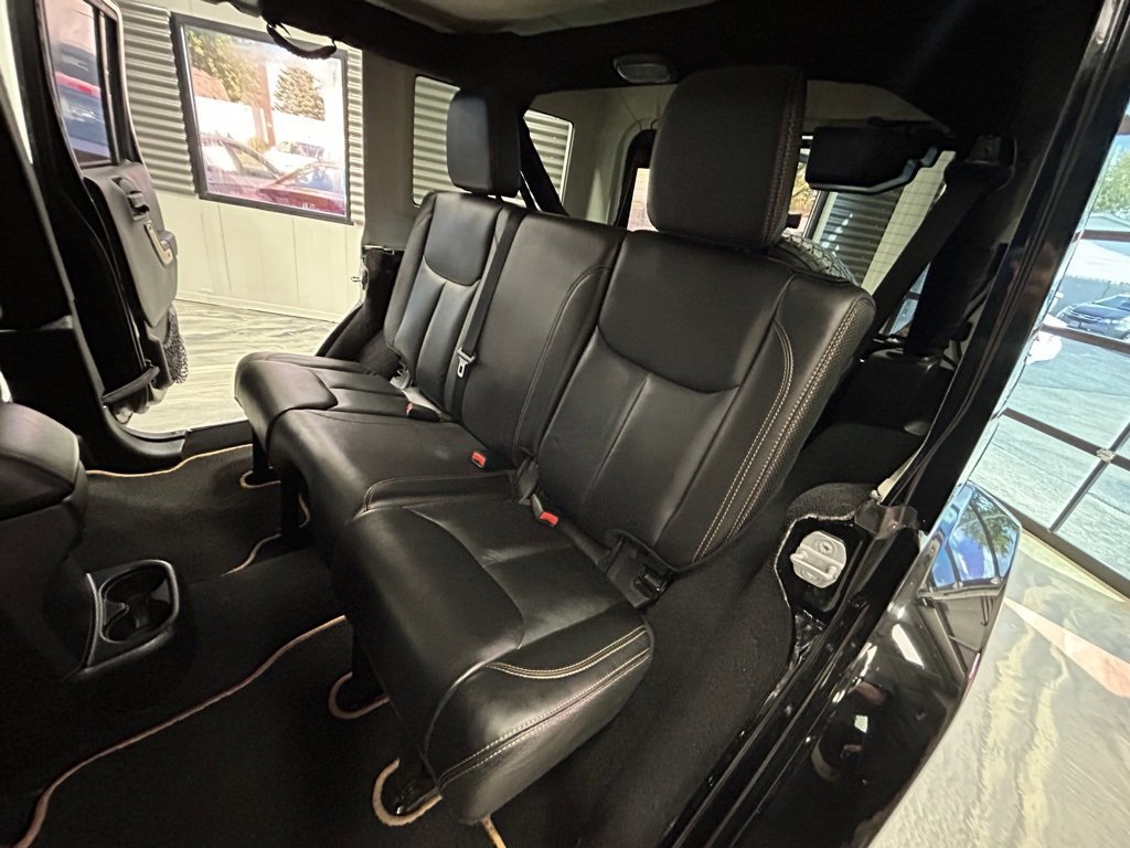 Used 2014 Jeep Wrangler Unlimited Sahara image 7
