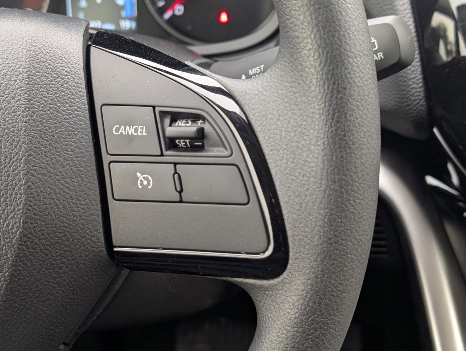 New 2025 Mitsubishi Eclipse Cross ES image 18