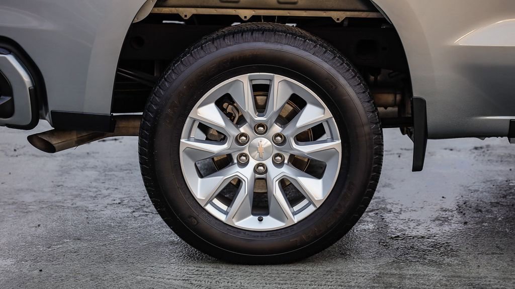 Used 2024 Chevrolet Silverado 1500 Custom w/ LPO, Dark Essentials Package image 12