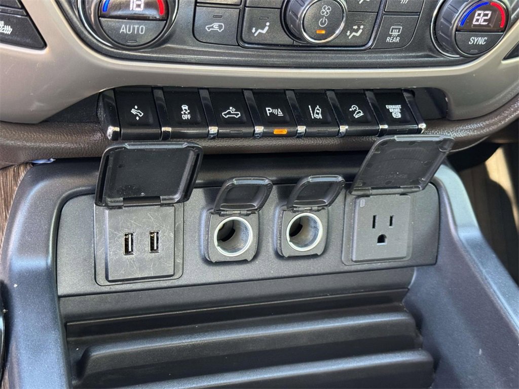 Used 2019 GMC Sierra 3500 Denali w/ Duramax Plus Package image 8