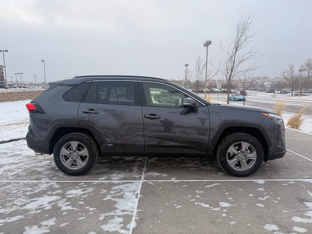Used 2025 Toyota RAV4 XLE image 8