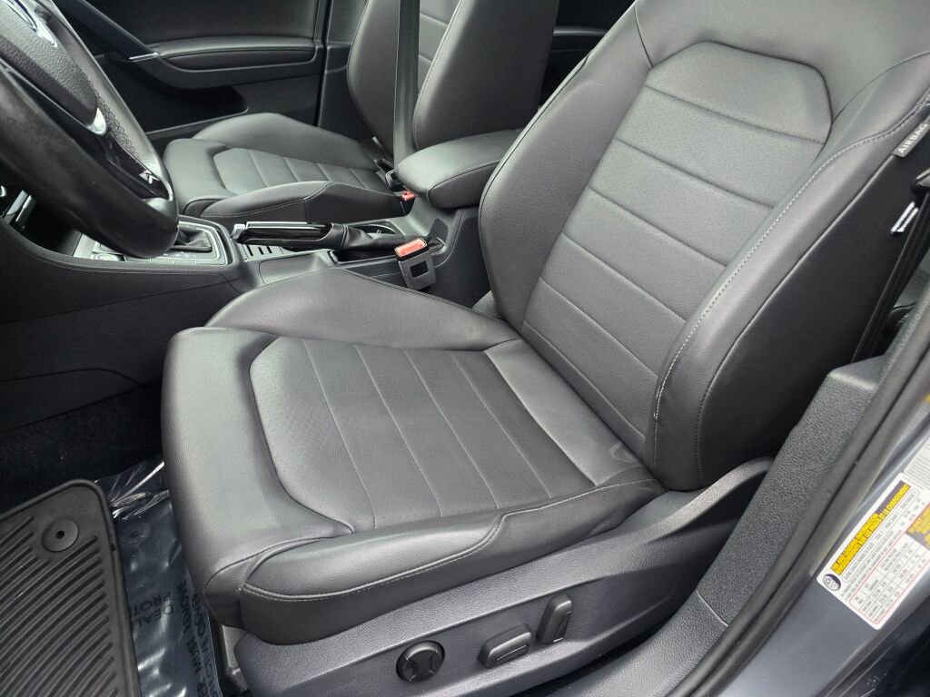 Used 2015 Volkswagen Golf SEL w/ Lighting Package (SEL) image 15