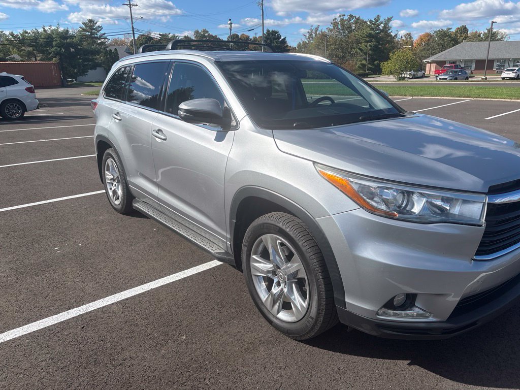 Used 2015 Toyota Highlander Limited AWD/4WD image 3
