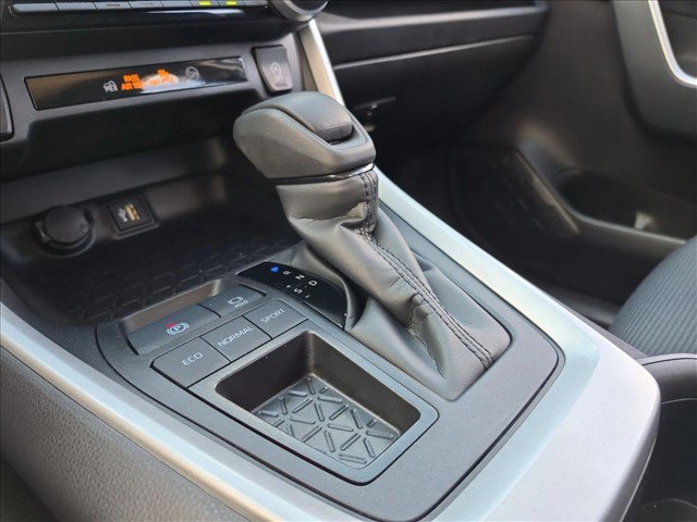 Used 2024 Toyota RAV4 LE FWD image 12