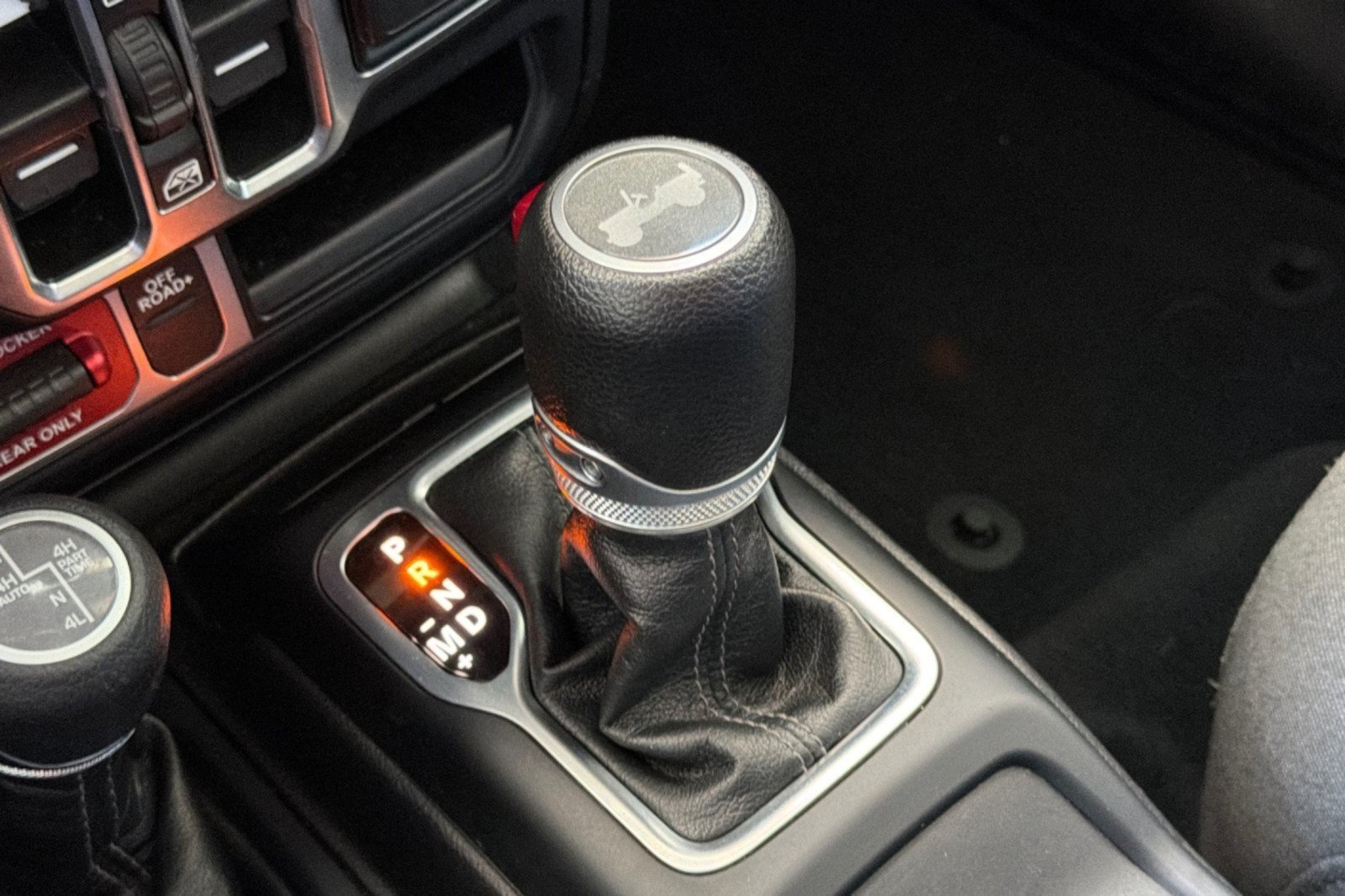Used 2024 Jeep Wrangler Unlimited AWD/4WD image 20