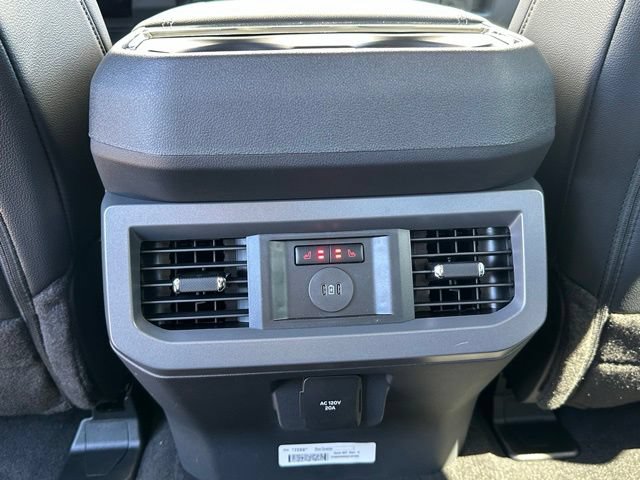 New 2026 Ford F250 Lariat w/ Black Appearance Package AWD/4WD image 23