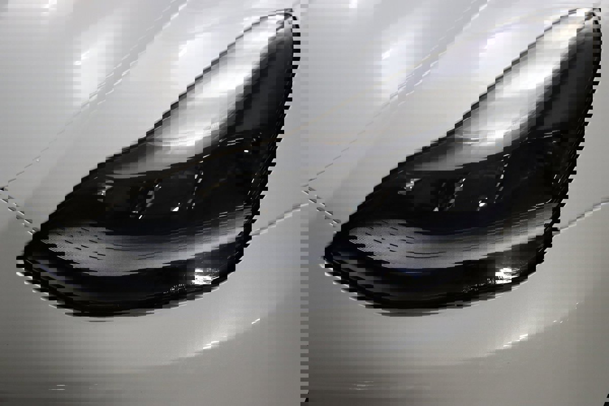 Used 2023 Tesla Model Y Performance image 2