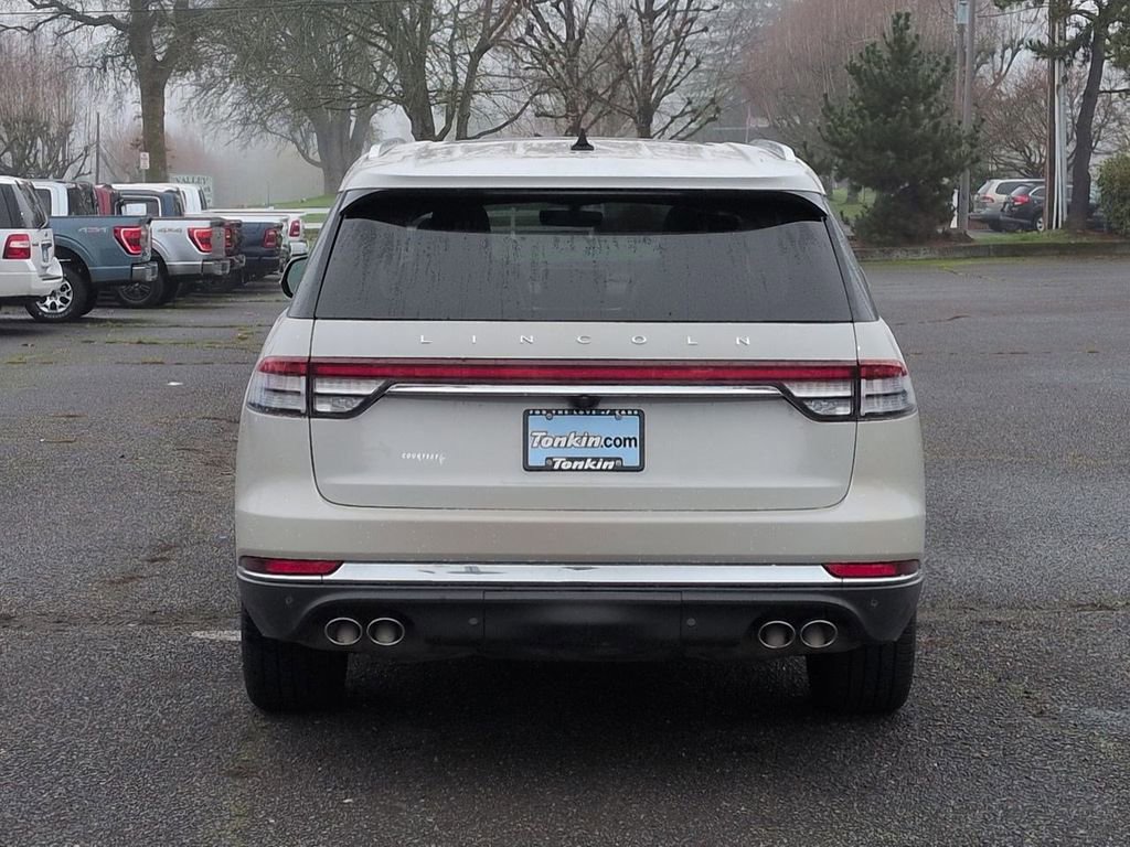 Used 2023 Lincoln Aviator Reserve w/ Equipment Group 201A image 4