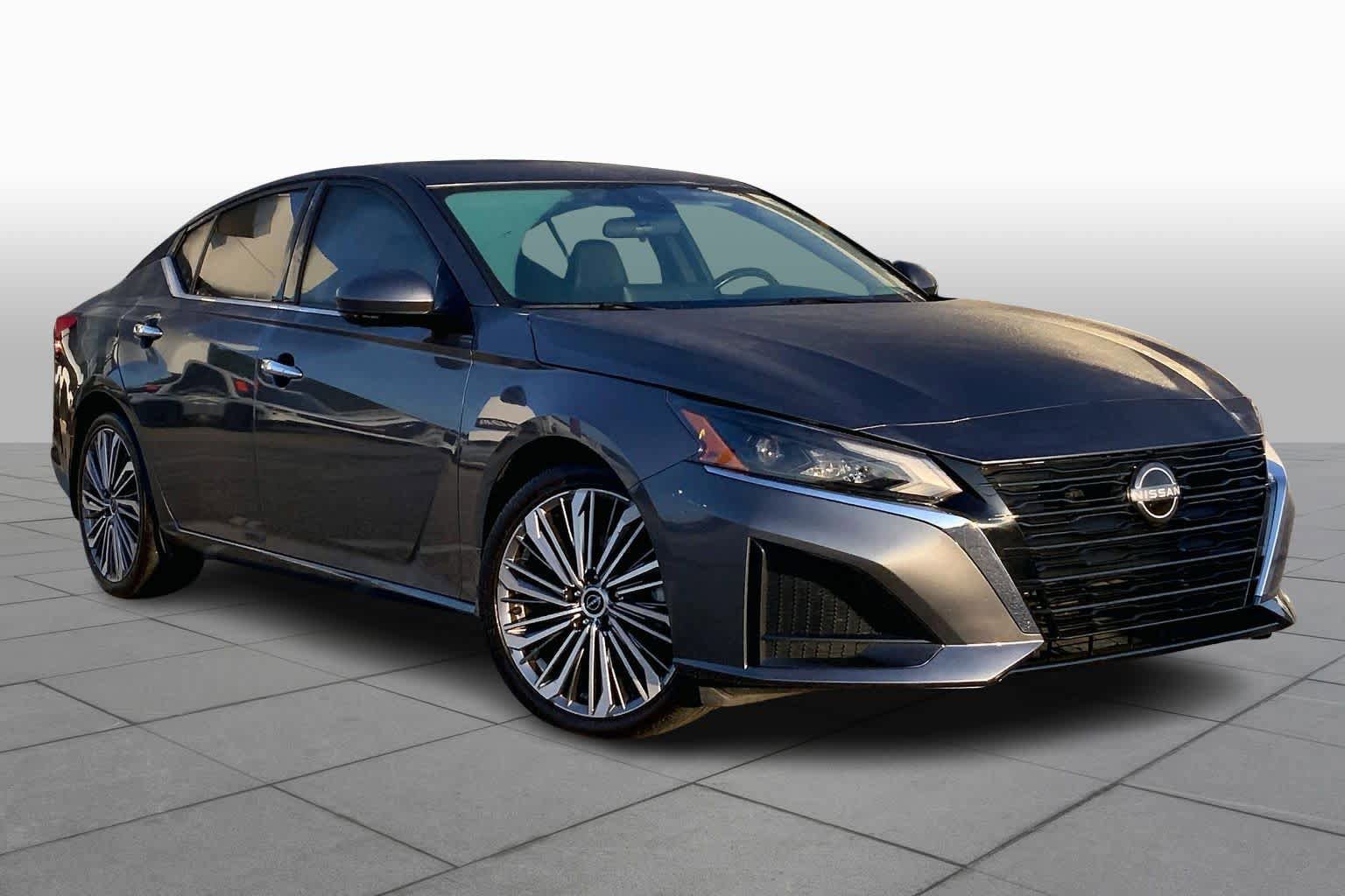 Used 2024 Nissan Altima 2.5 SL image 3