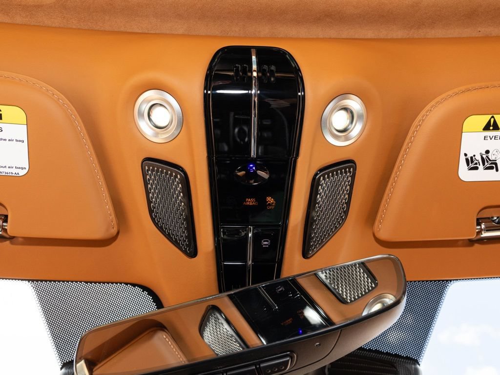 New 2026 Aston Martin Vanquish RWD image 43