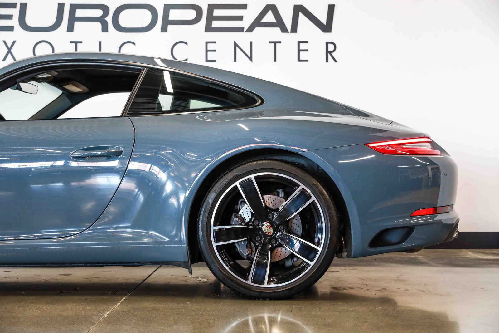 Used 2017 Porsche 911 Carrera image 19