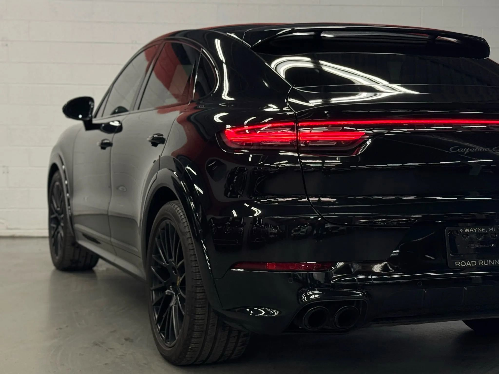 Used 2023 Porsche Cayenne GTS image 6