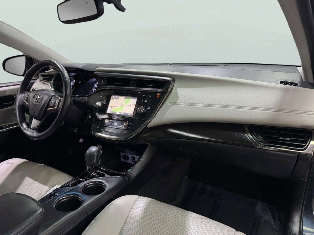 Used 2018 Toyota Avalon Limited image 43