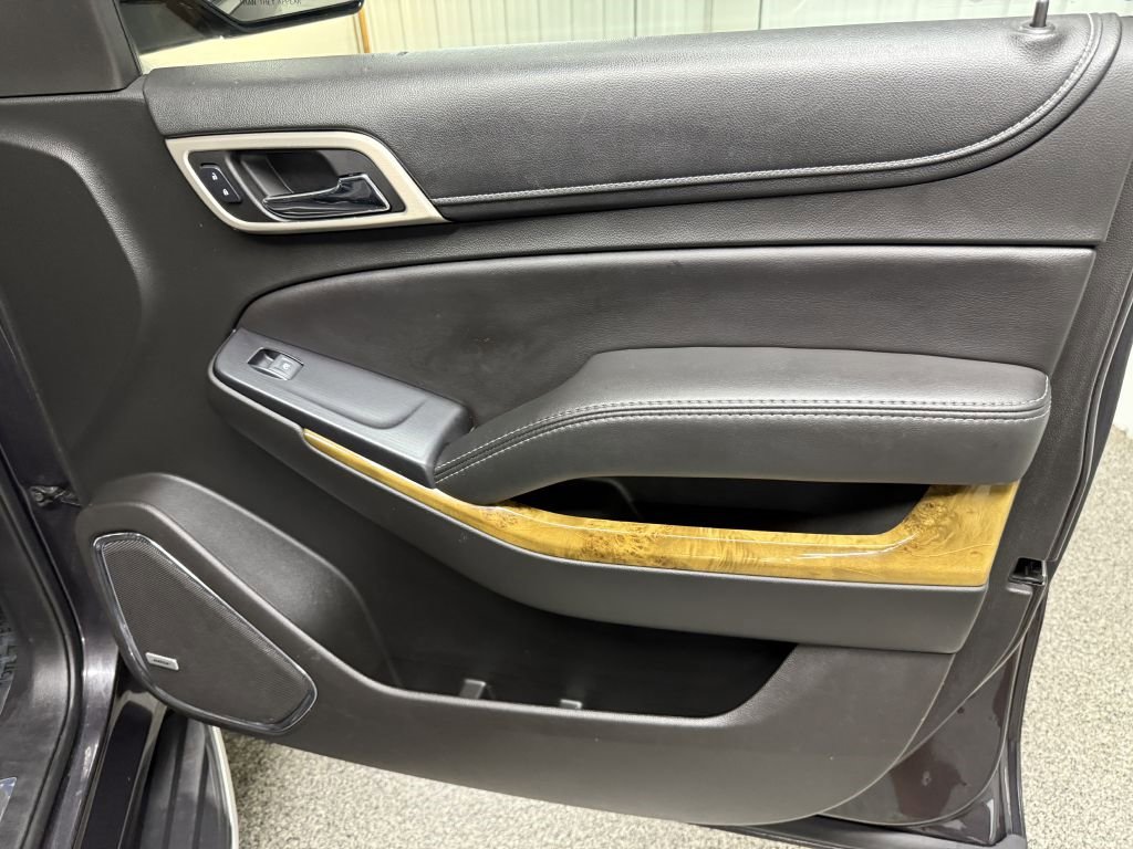 Used 2017 GMC Yukon Denali w/ Open Road Package image 37