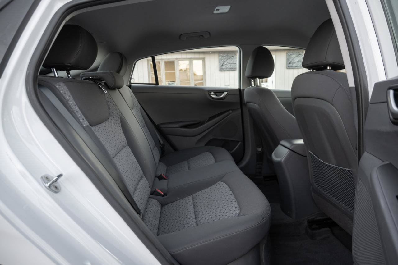 Used 2019 Hyundai Ioniq Blue FWD image 35