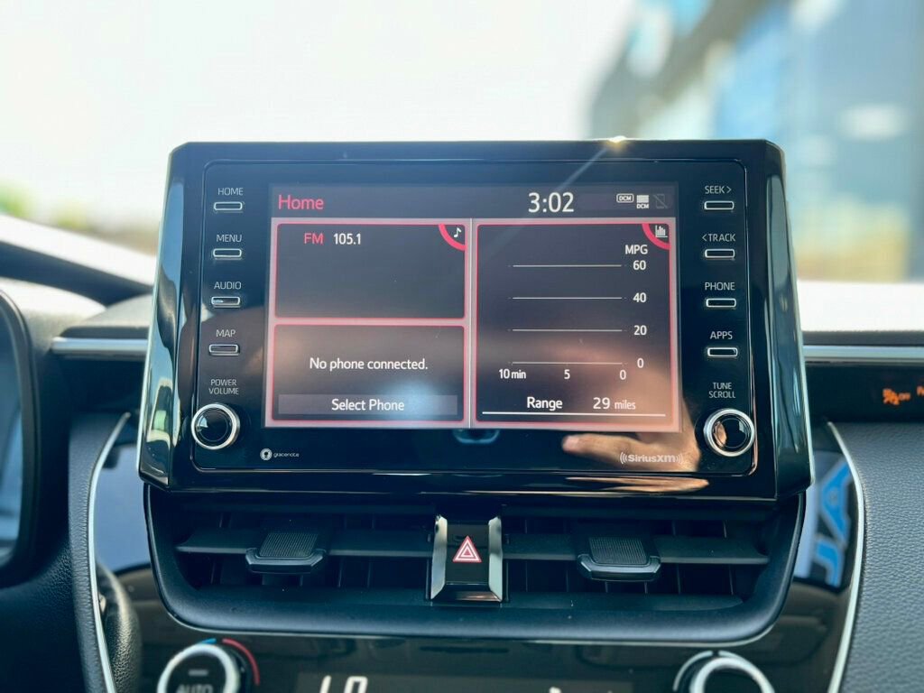 Used 2021 Toyota Corolla LE FWD image 20