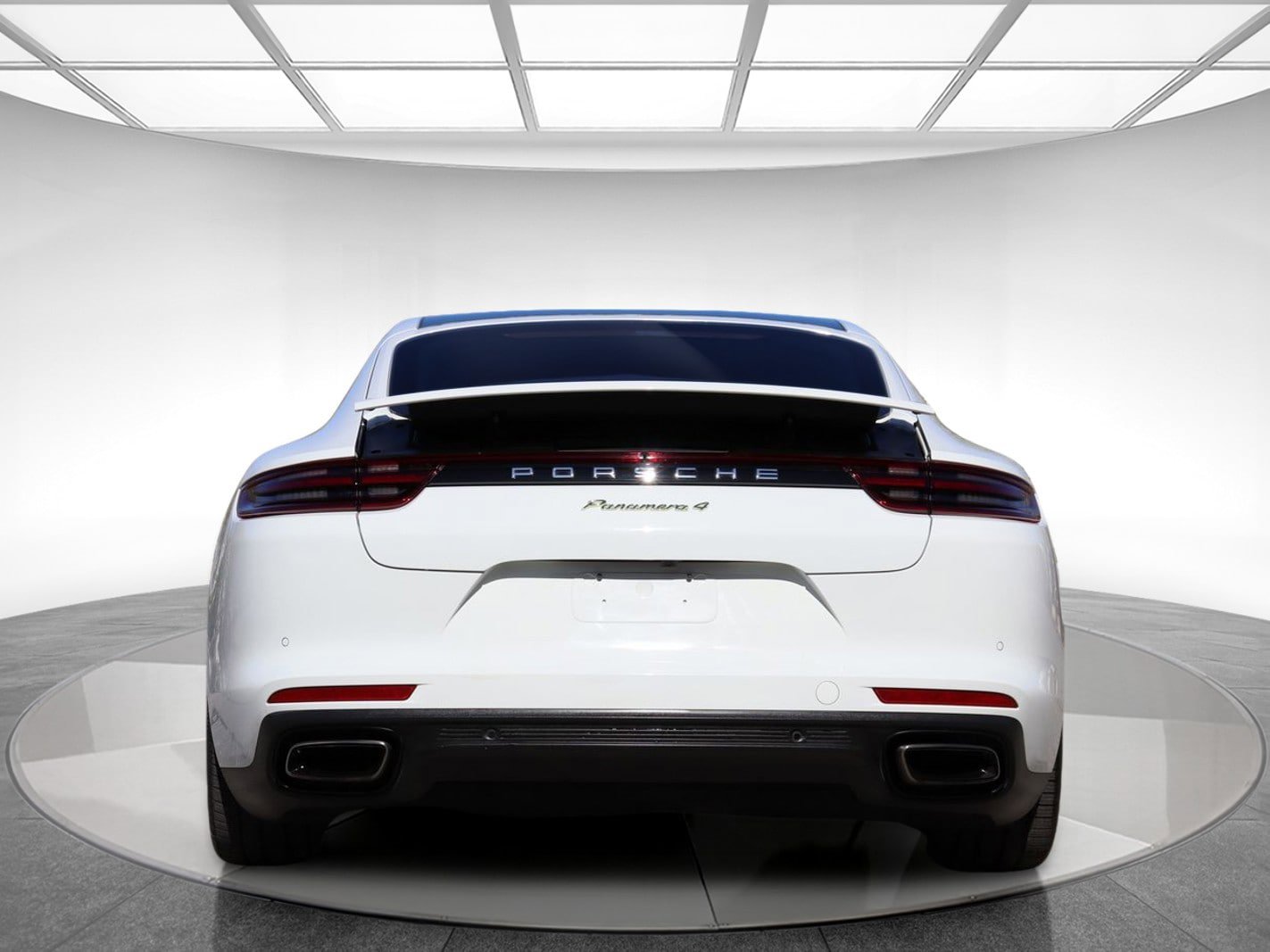 Used 2018 Porsche Panamera 4 w/ Premium Package Plus AWD/4WD image 7