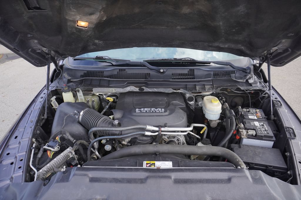 Used 2015 RAM 3500 SLT w/ Luxury Group AWD/4WD image 31