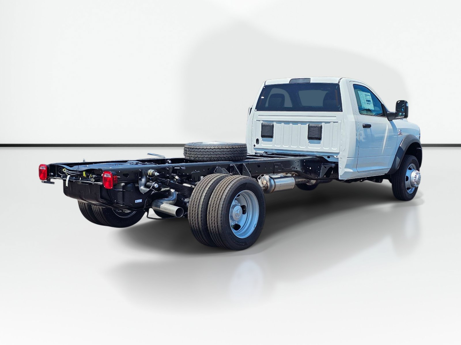 New 2027 RAM 4500 Tradesman w/ Chrome Appearance Group RWD image 10