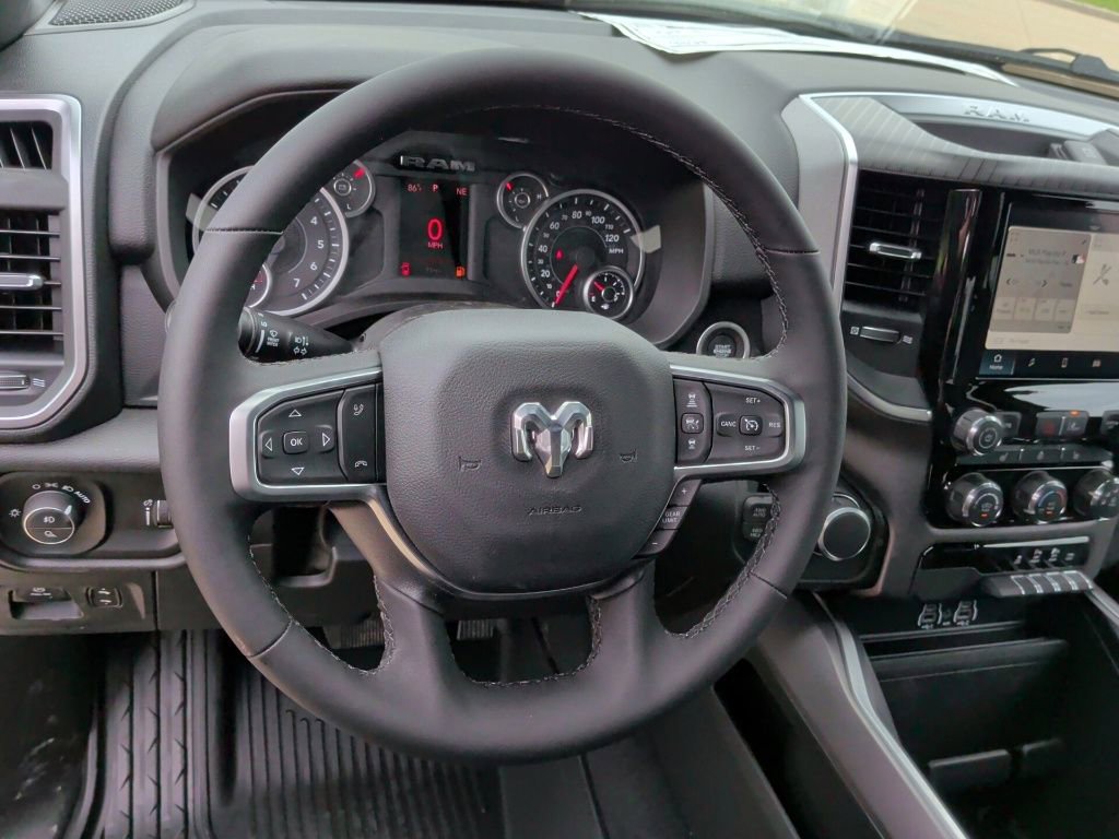 New 2026 RAM 1500 4x4 Crew Cab image 17