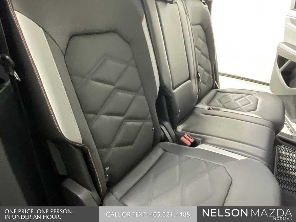 Used 2024 Volkswagen Atlas Peak Edition SEL image 30